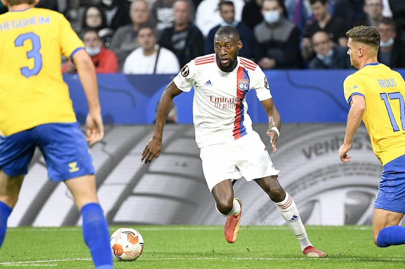 Phân tích phong độ và lực lượng Lens vs Lyon