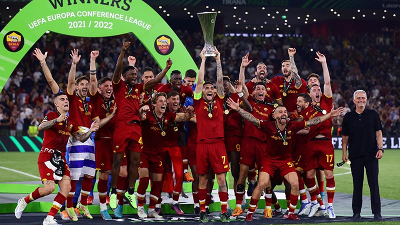 AS Roma cùng Mourinho vô địch cúp C3 mùa 2021-2022